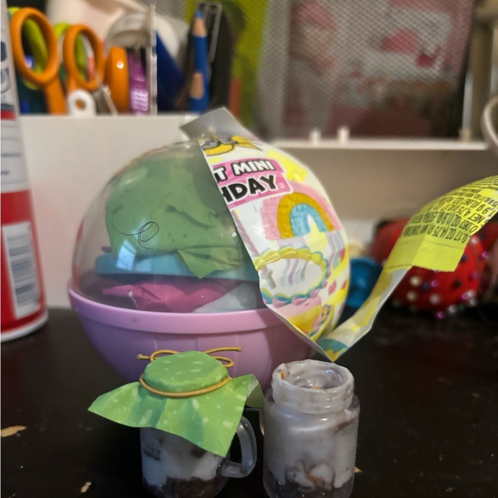 Miniverse Walmart Exclusive Birthday Dirt Cups Dino 🦖